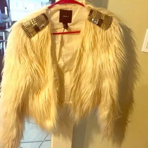 Chic faux fur bomber